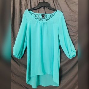 Ladies 3/4-Sleeve Tunic Blouse
